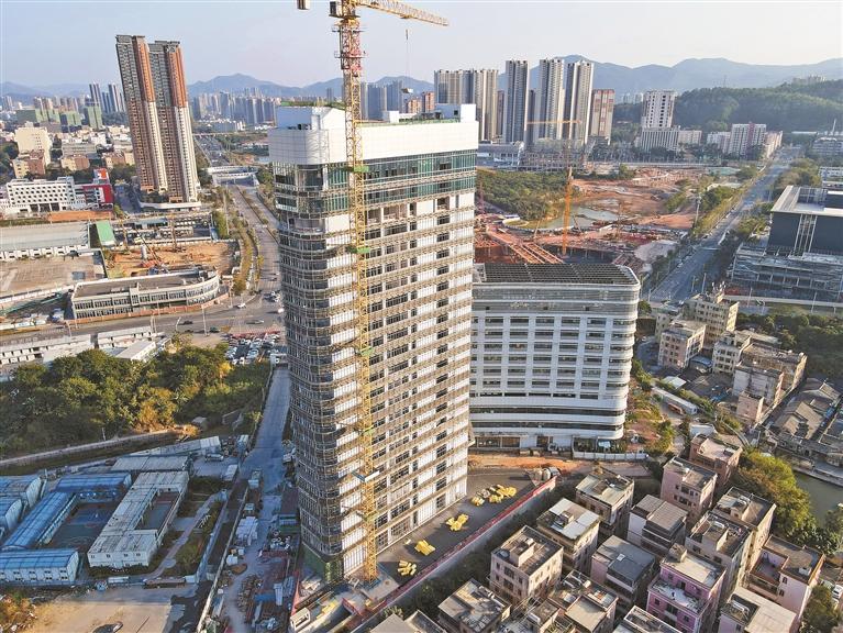 龙岗多个医疗卫生建设项目完工在即,明年供应床位数或超2万张 好医院开到了家门口|人民医院_新浪财经_新浪网