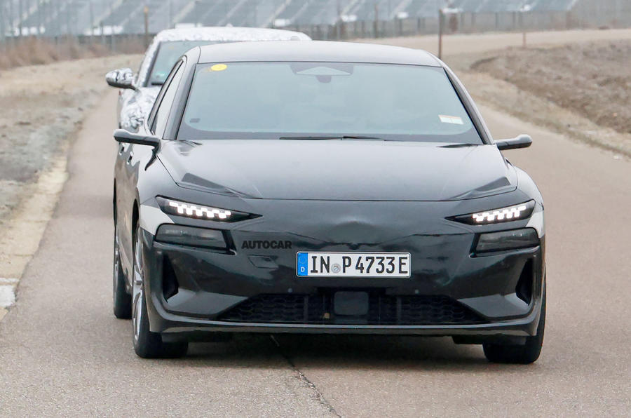 奥迪 A6 Avant e-tron 电动旅行车最新谍照曝光，剑指宝马 i5 Touring