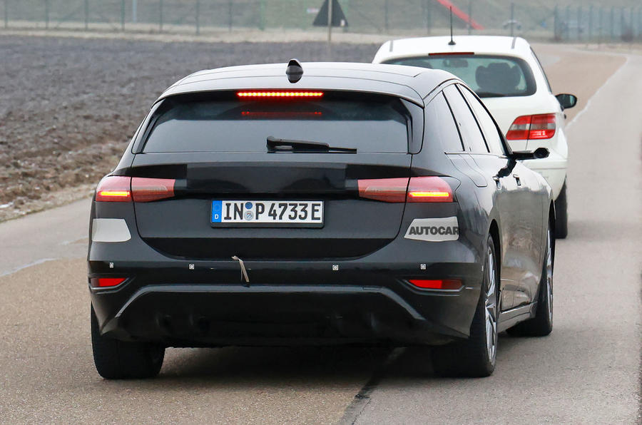 奥迪 A6 Avant e-tron 电动旅行车最新谍照曝光，剑指宝马 i5 Touring