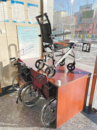 租吸氧机怎么收费老年辅具，买还是租？_https://www.jmylbn.com_新闻资讯_第1张