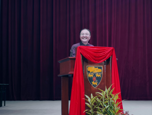驻马来西亚大使欧阳玉靖出席马来亚大学新春活动开幕式