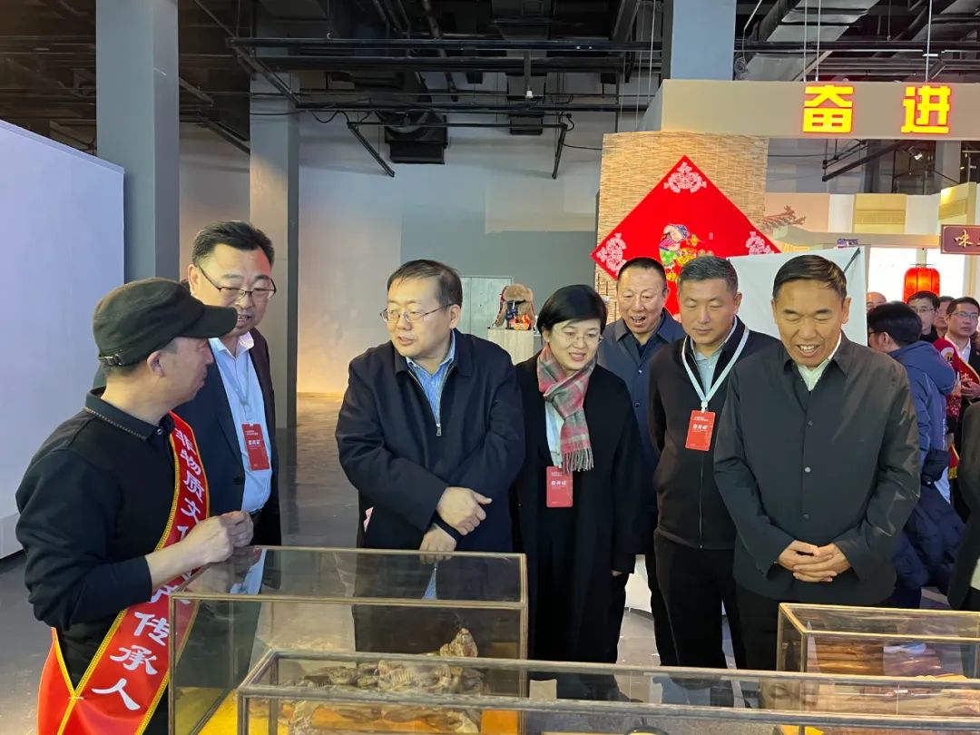 艾凌宇在致辞中表示,首届"五小"创新成果展的举办,对于调动全市产业