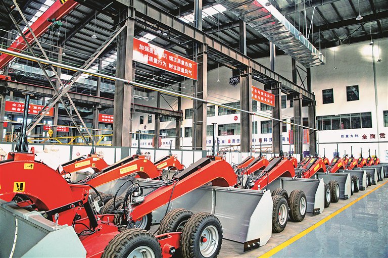 重兴机械 破垄断填空白研发高端农机|农机_新浪财经_新浪网