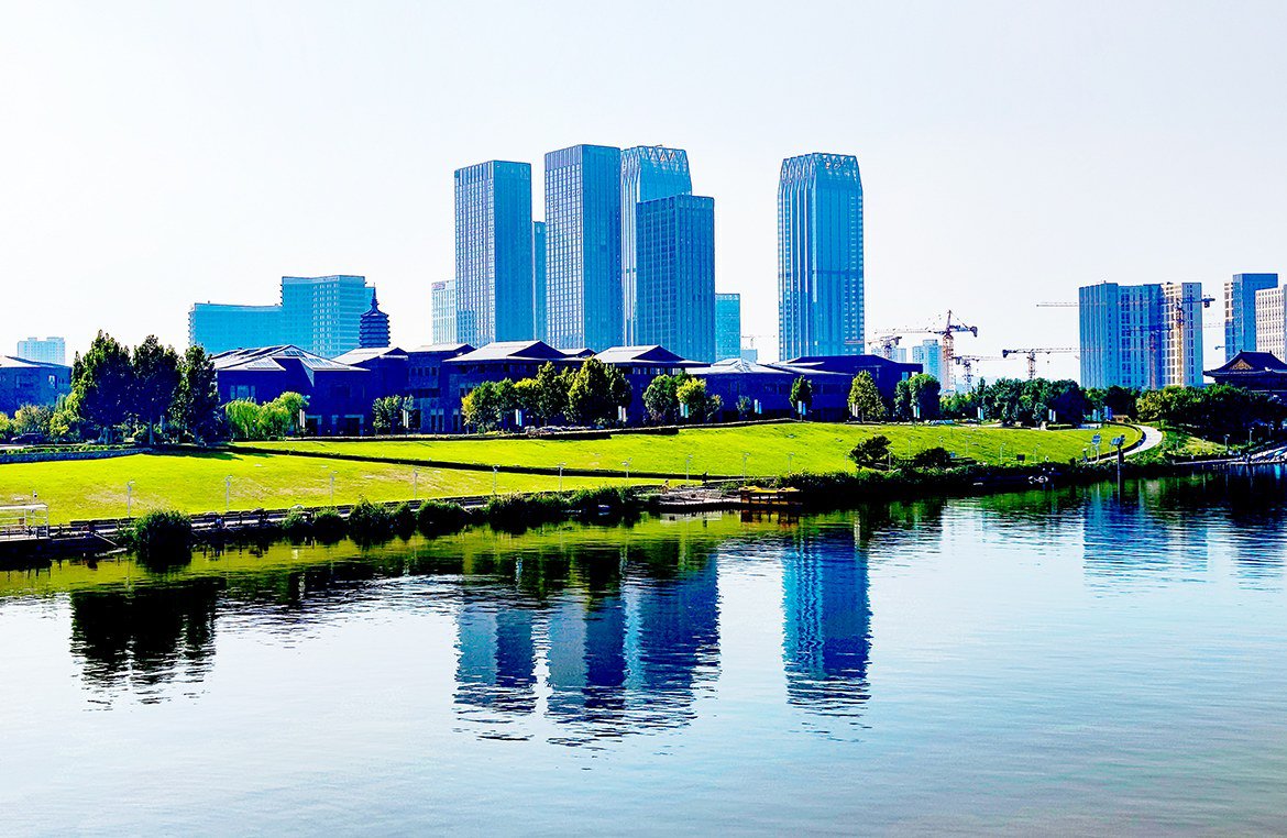 大运河畔的运河商务区,一座座楼体拔地而起,为城市副中心带来全心的