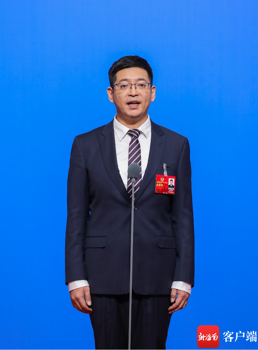 海南省政协委员,中国水产科学研究院南海水产研究所副所长马振华.