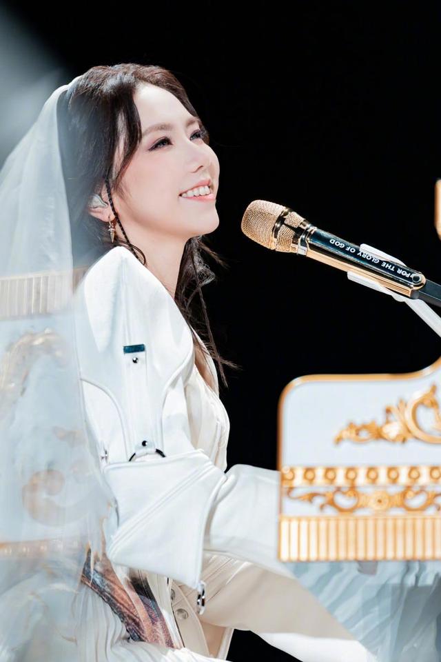 百首歌曲权利被限,邓紫棋还能不能"想唱就唱"?_新浪财经_新浪网