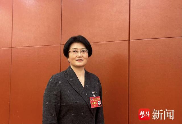 2024江苏两会|杨海燕委员:完善长护险制度,为失能老人撑起"保障伞"