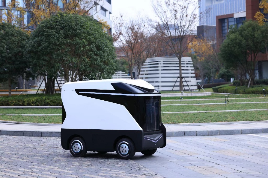 蚕丛机器人闪电宝FlashBot；图片来源：纵目科技