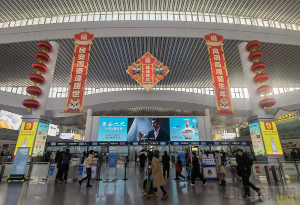 兰州中川国际机场t2航站楼(赵珠君/摄)