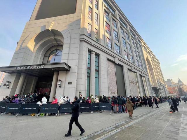 商场关门后就来排队,只为……|大丸百货_新浪财经_新浪网