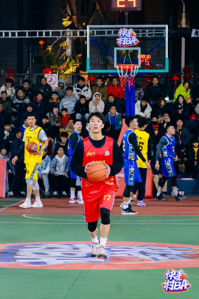 刘炜祺率领中山队获得村ba新春赛季军.