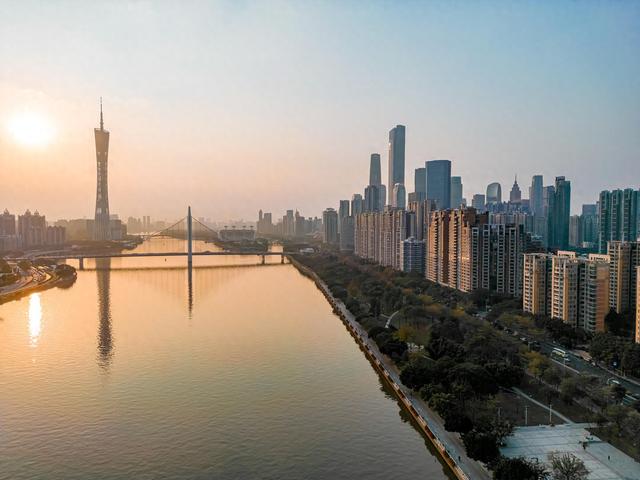 广州放开“大户型”限购后有何影响？房产中介表示市场反应较温和 专家称深圳或会跟进|限购_新浪财经_新浪网