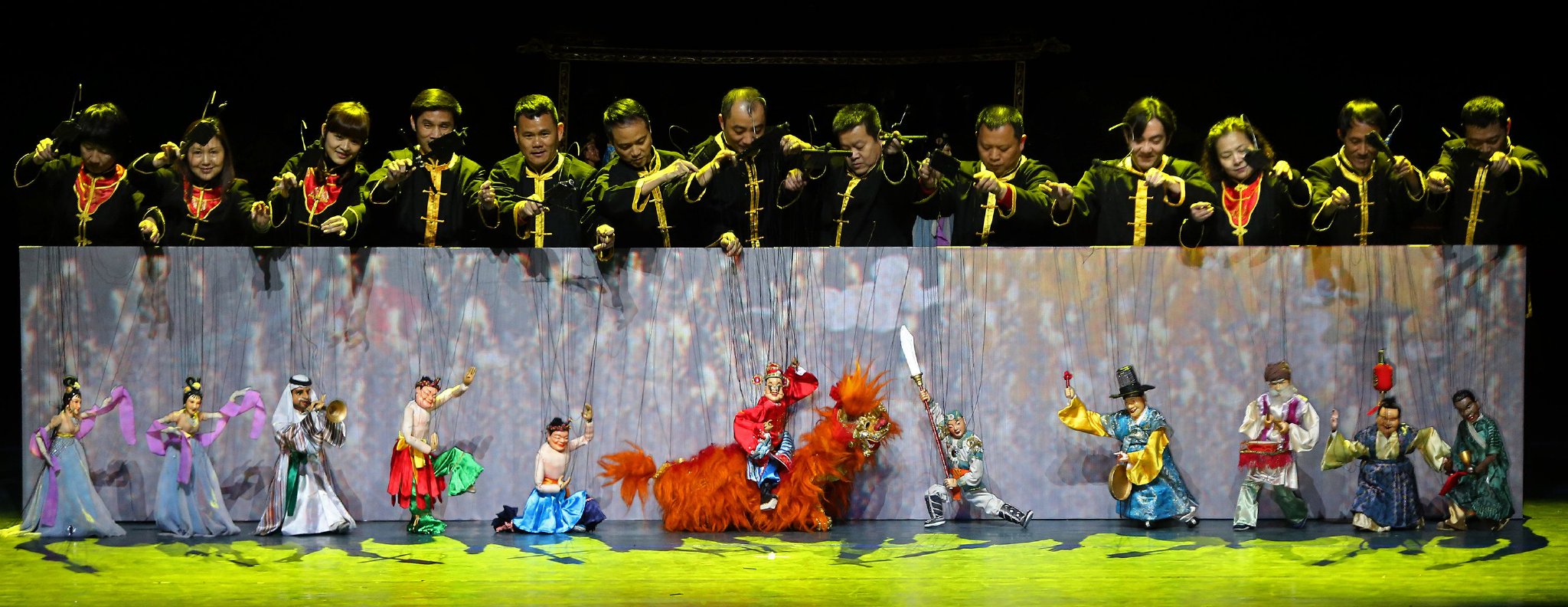 泉州提线木偶表演(陈起拓 摄)