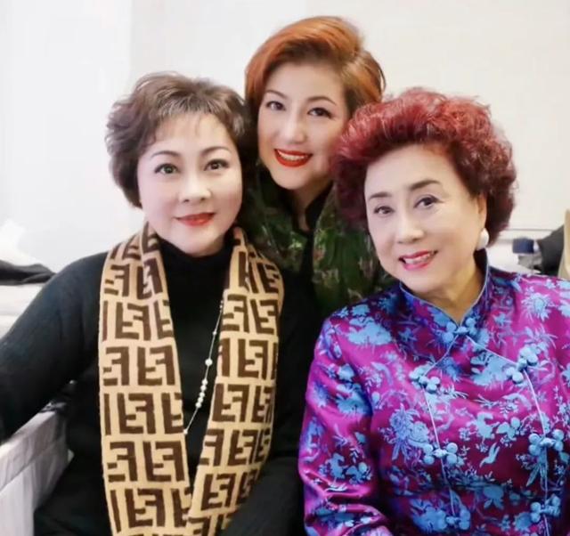 《老娘舅》大年初一荧屏团圆,这些主演侬还认得伐?