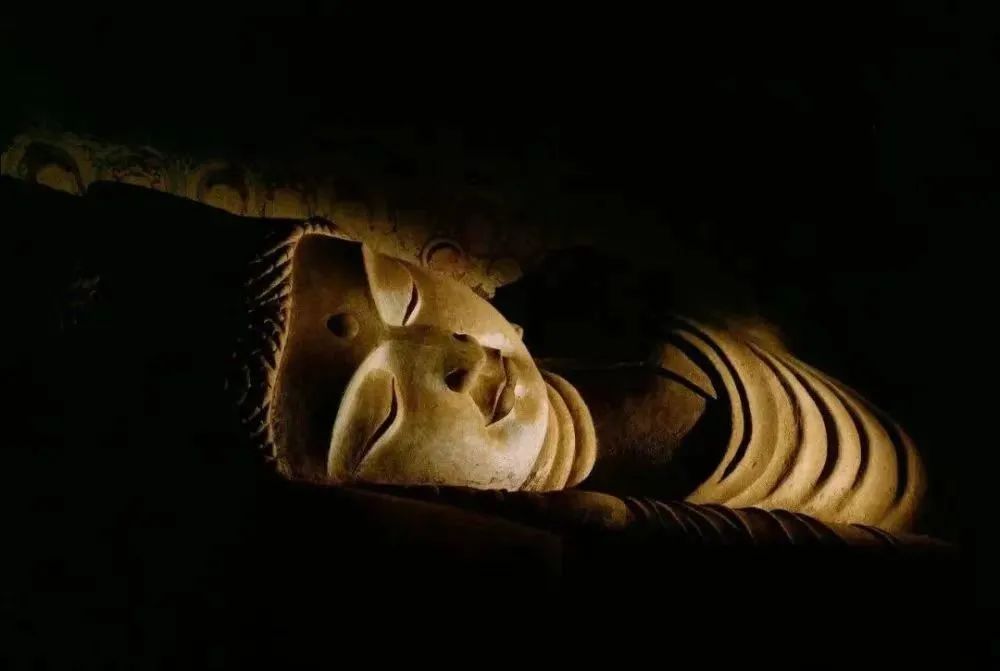 张掖大佛寺卧佛像.(图片源自网络)