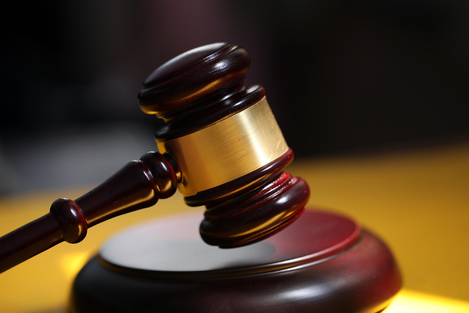 父亲患病后母亲离家外出务工对儿子不闻不问广安一少