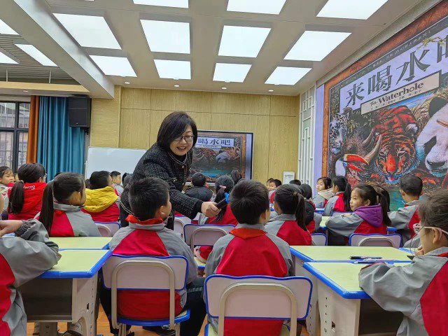 "廊坊市第十八小学语文教师杨丽微说.