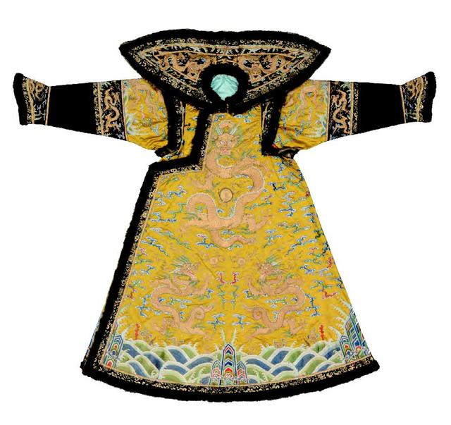 皇后礼服,《故宫服饰色彩图典》插图.