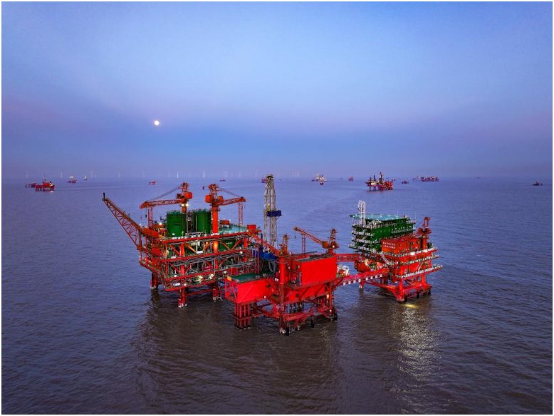 新春走基层丨小平台也是大舞台——夜宿海上采油平台见闻_新浪财经