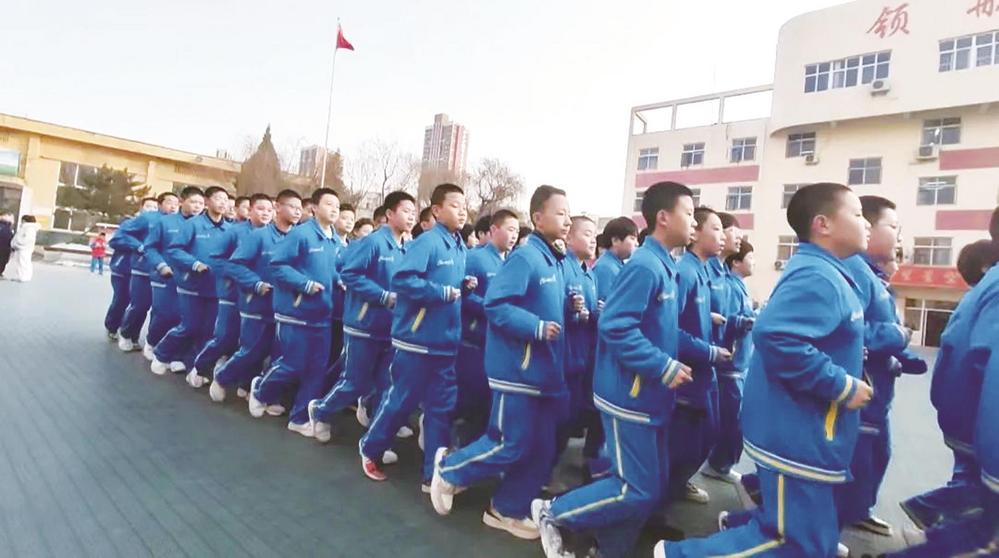 丰富校园体育生活,展示学生风采,日前,邯郸市创a扬帆初中初一级部举行