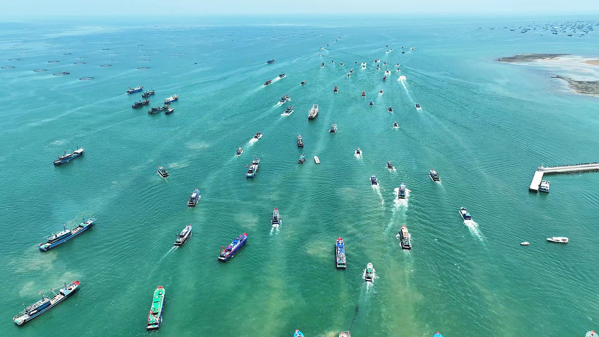 渔船出海捕鱼.临高县融媒体中心供图