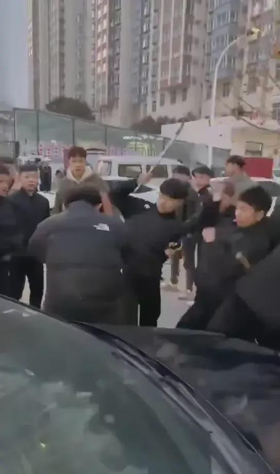 五一出行大军刷屏！错峰，电车，景区全是㇏反套路大坑