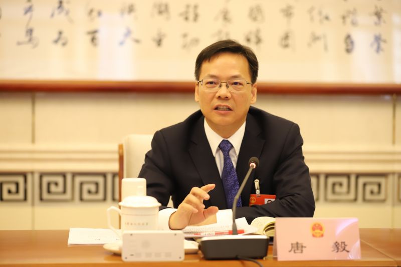 内蒙古自治区人大代表,乌海市委书记唐毅