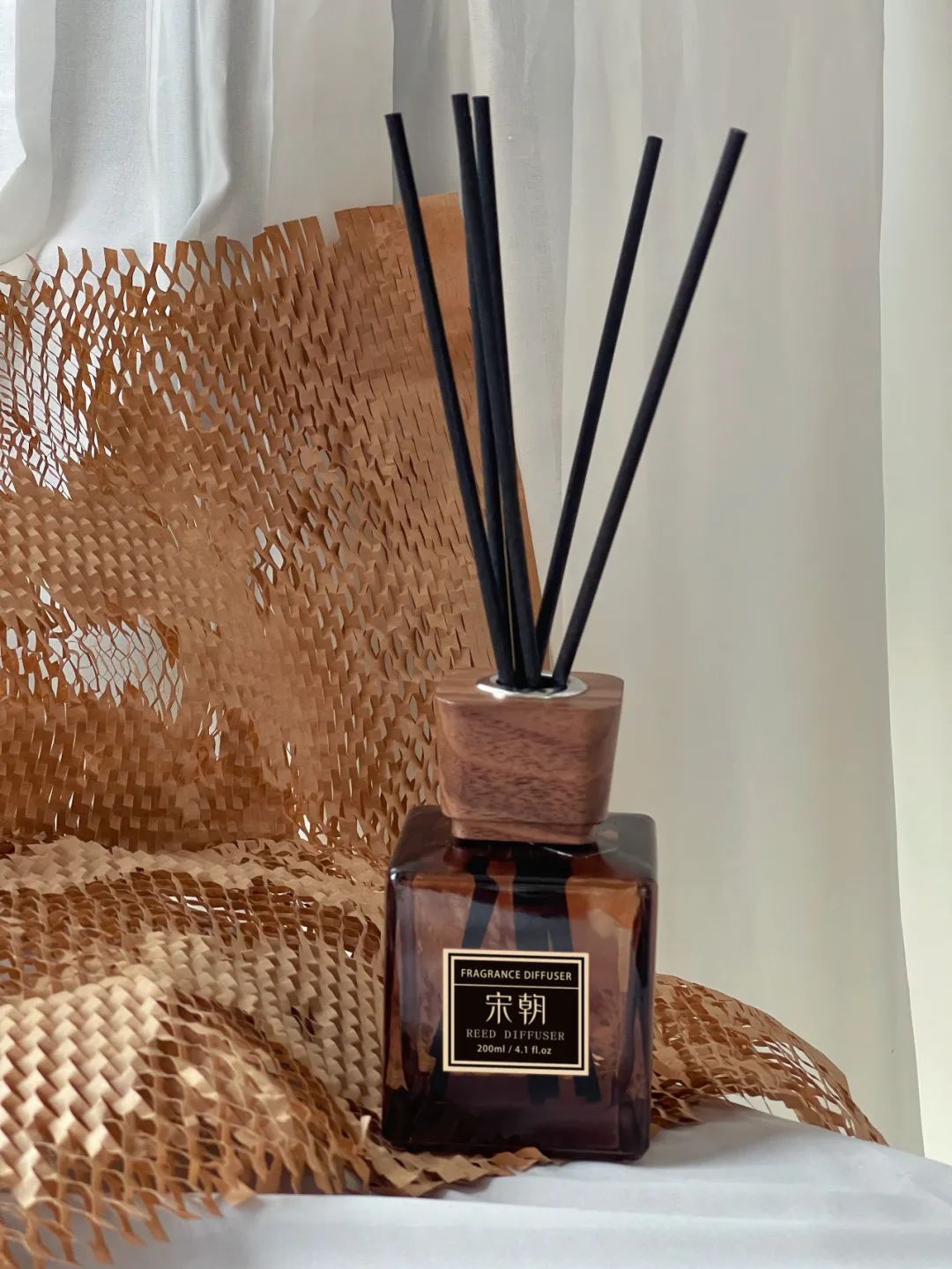 top级别香料大厂,同时也是香*奈儿,宝g丽,古*驰等奢侈品香水供应商!