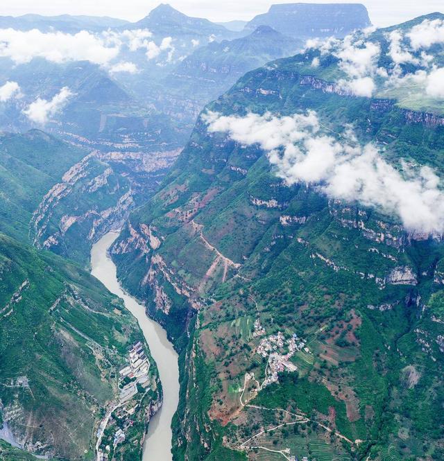 专访凉山州甘洛县委书记刘建波推动经济高质量发展重塑凉山北大门荣光