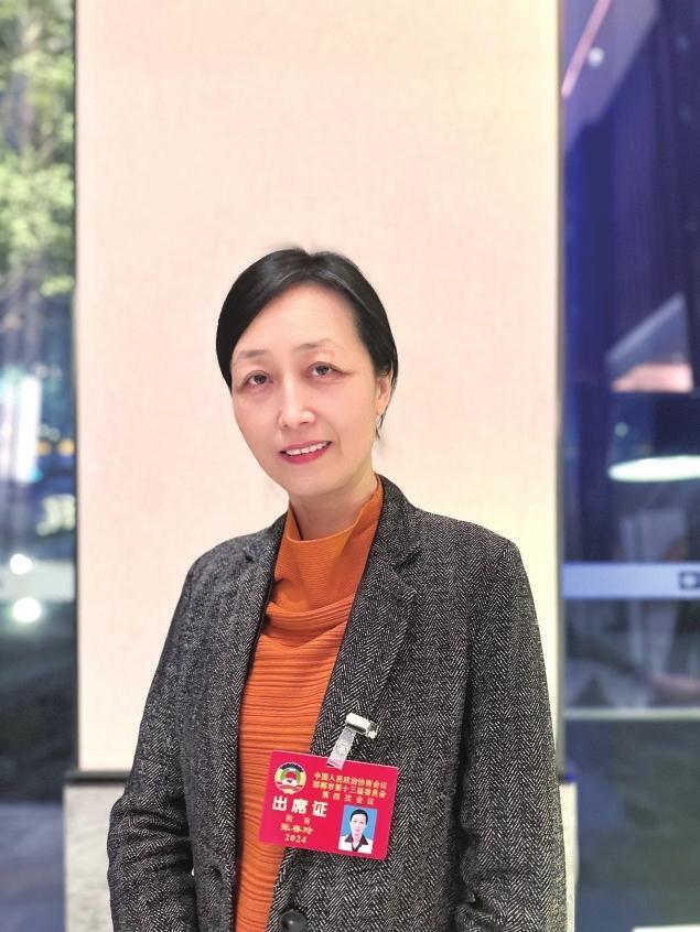 张春玲说,党的二十大报告中提出:"加大文物和文化遗产保护力度,加强