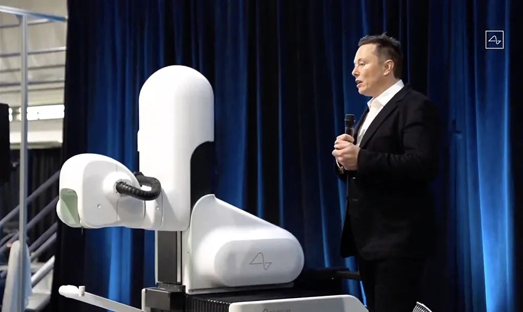 埃隆 · 马斯克与旗下脑机接口公司 Neuralink开发的脑机接口手术机器人/视觉中国