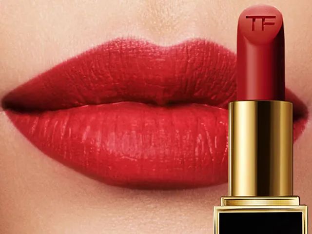 爱马仕唇膏,tf黑金口红,兰蔻"小蛮腰"……抹出气质"红
