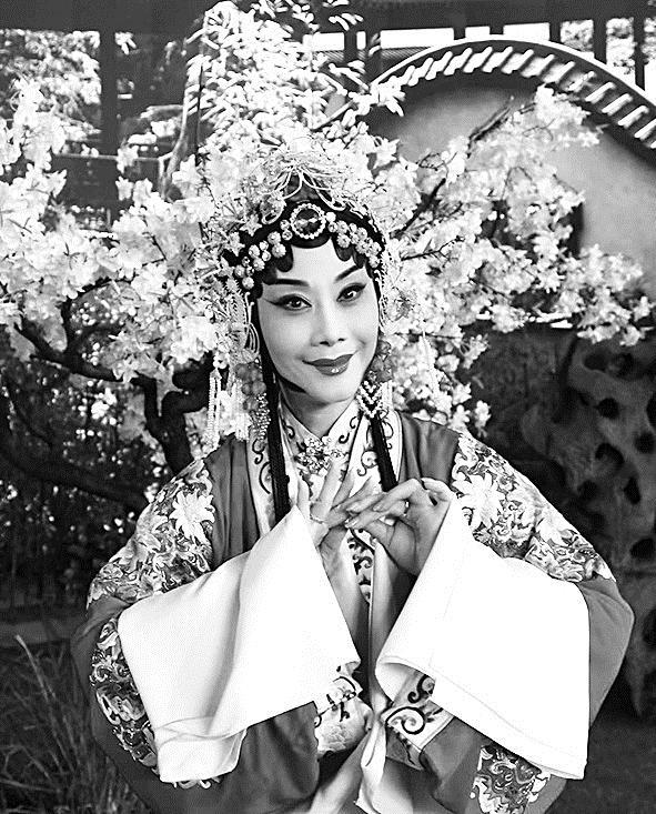 董圆圆在戏曲电影《安国夫人》中饰演梁红玉刚刚过去的2023年,是我