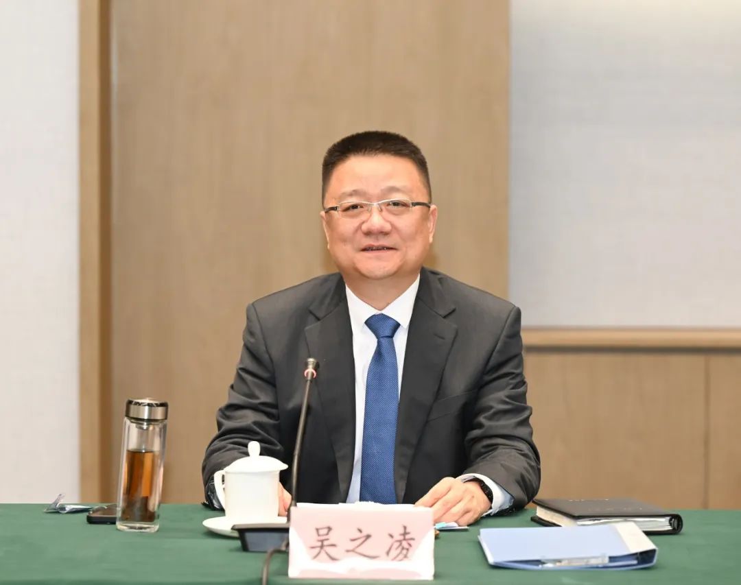 郄英才主持召开国有企业工作座谈会