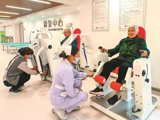 百姓看病,今年有这些利好 江苏新增50家慢病筛防中心和15家老年医院