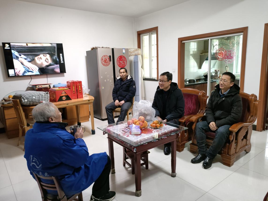 怀宁县石牌镇:精准关爱送温情,新春慰老暖人心