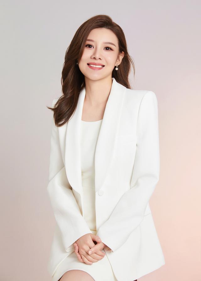 聂琪曾经想的是成为一名综艺主持人,那时的她从未想过未来会做新闻