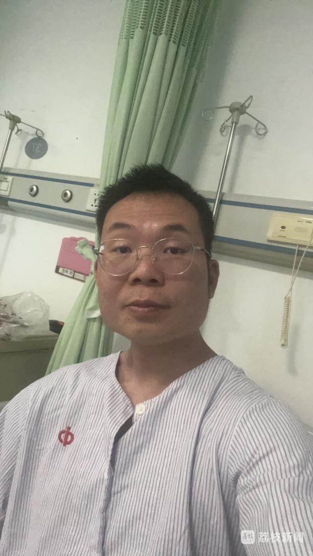 李过房在病床上