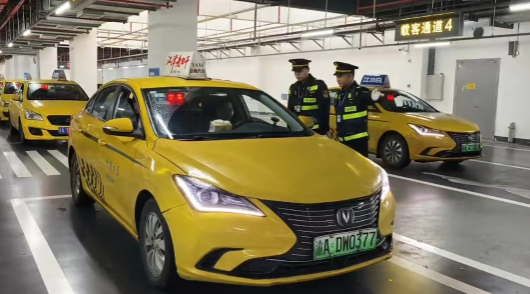 树行业新风 展重庆形象 | 延时收班,志愿服务......助