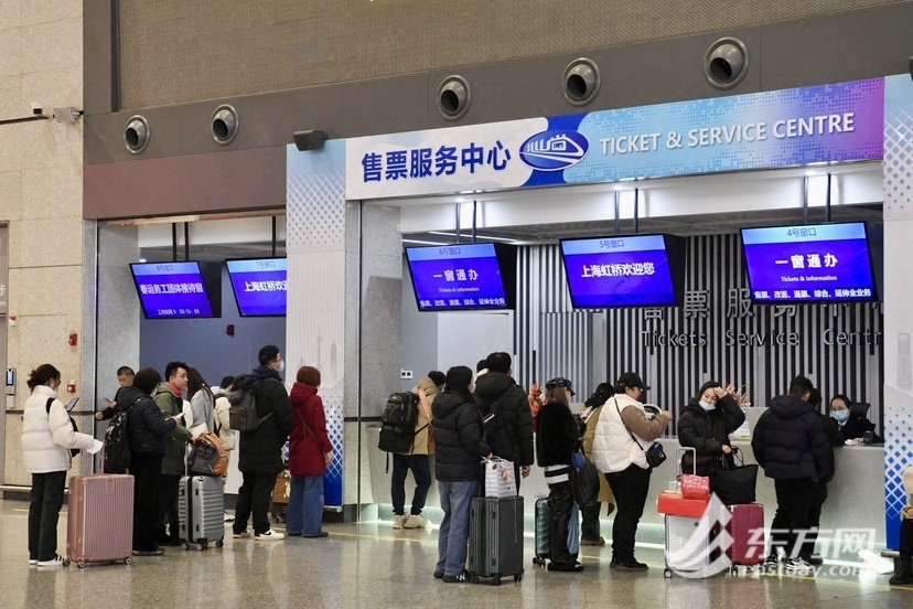 组图|温暖旅客返乡路 上海虹桥火车站候车室开启24|市