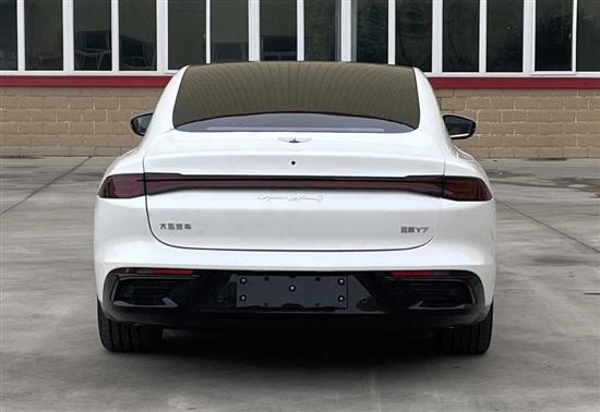 定位大型纯电轿车 远航Y7正式申报