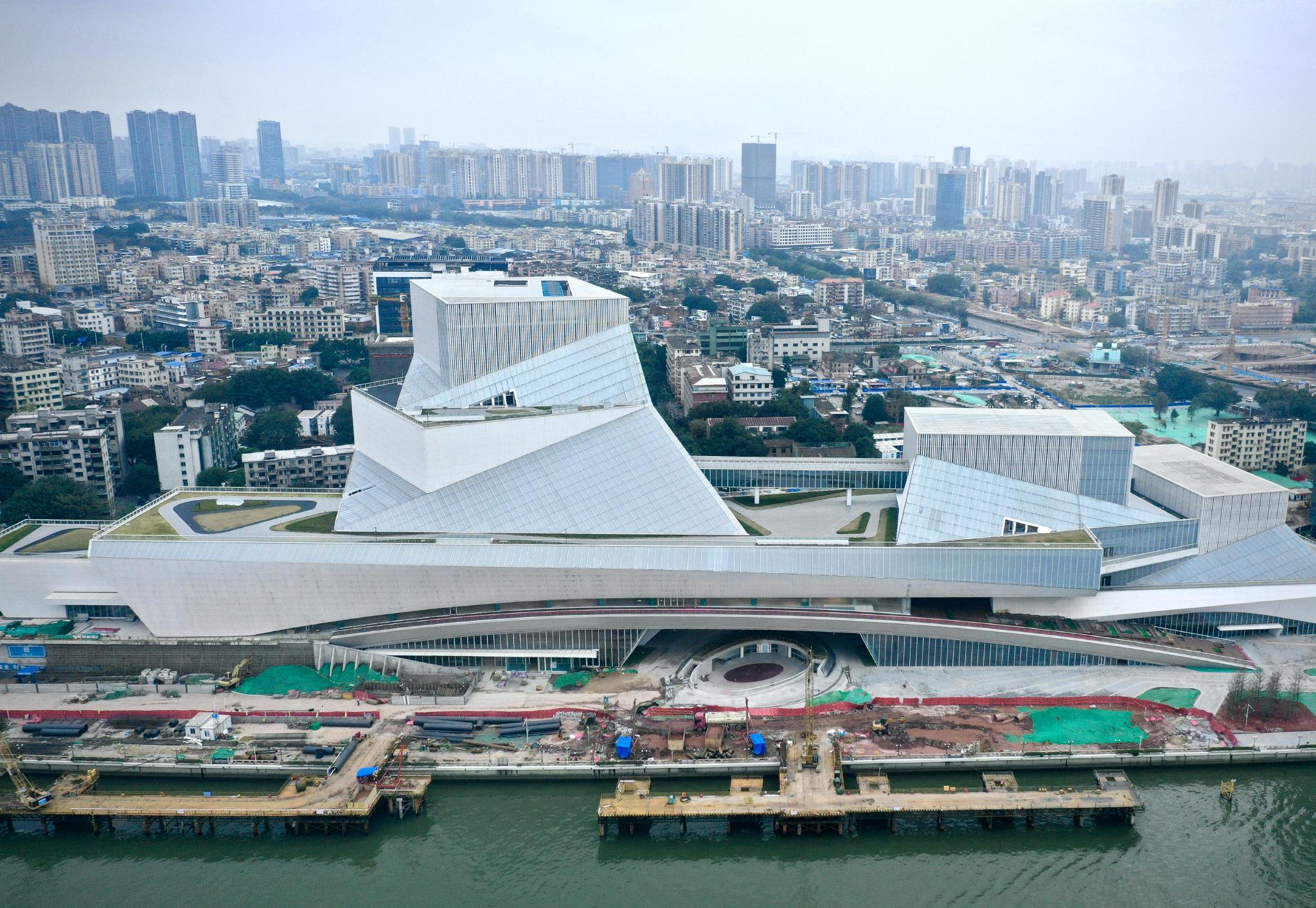 白鹅潭大湾区艺术中心