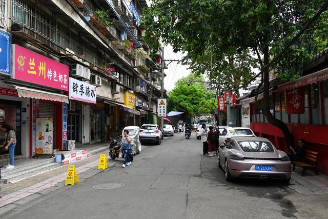 资料图片以东西二龙为名的,成都如今还有东玉龙街和西玉龙街