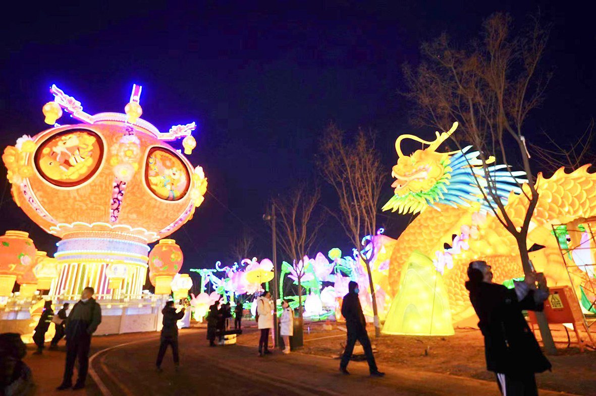温榆千灯会. 记者 程功/摄