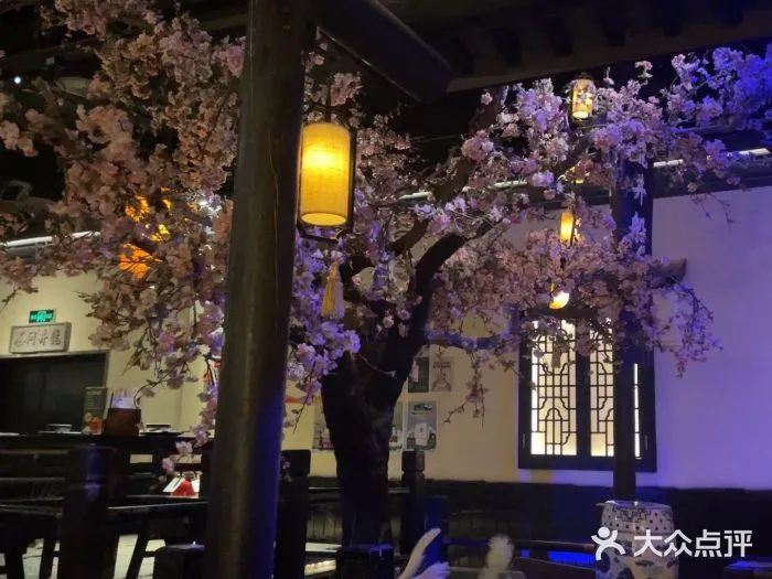 绿茶餐厅.图源:大众点评@绿豆干煸松仁