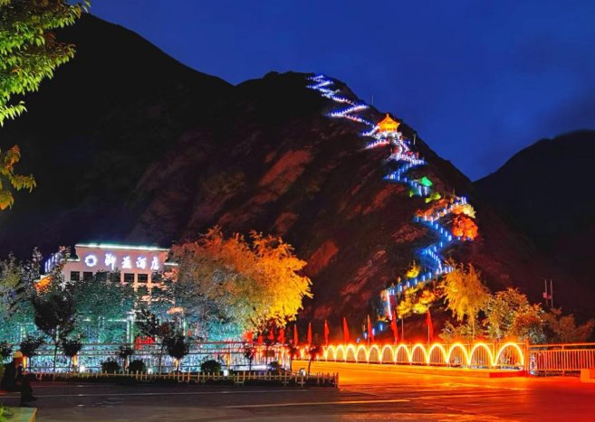 舟曲: 灯火里的年味