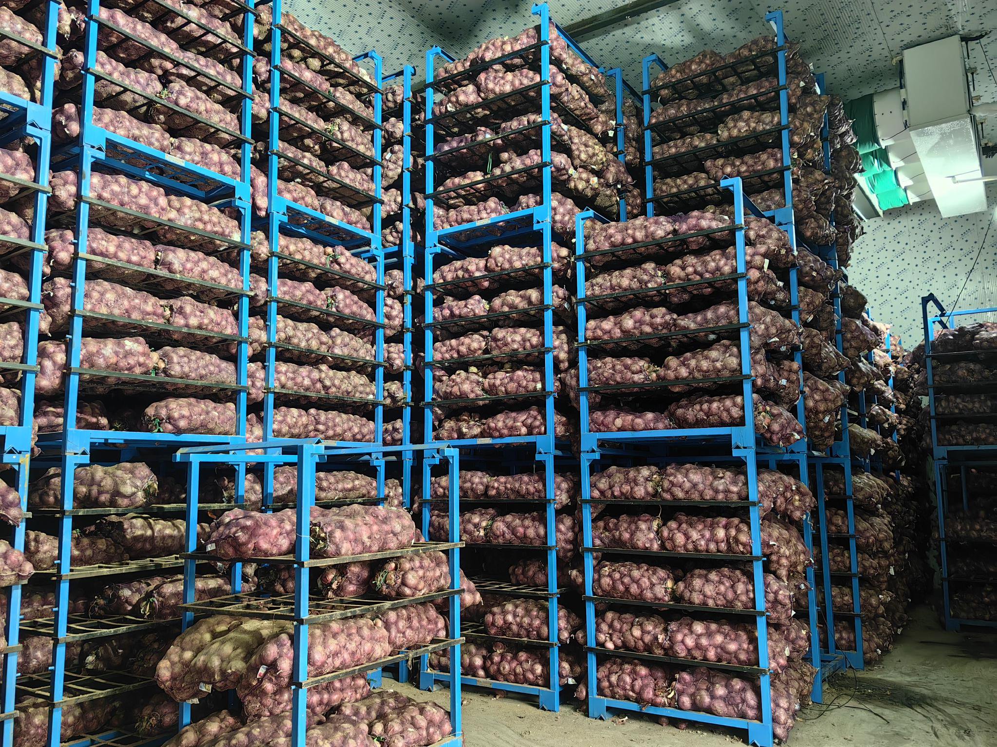 这是莘县昊奇家庭农场的保鲜冷库.新华社记者张力元摄