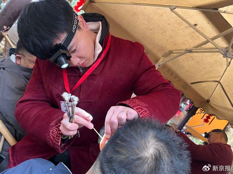 故乡里的中国①|成都老茶客:在吱呀作响的竹椅上,慢慢活|成都_新浪财