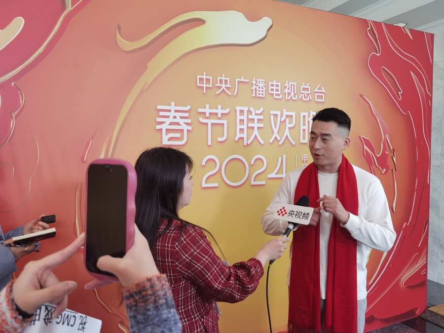 演过孙悟空和西门庆,百变的他在央视春晚领着"小土豆"