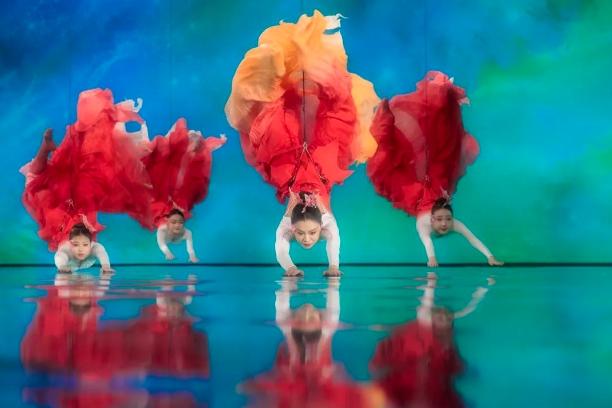 春晚舞蹈《锦鲤》如何跃向总台原创的"龙门"|锦鲤__